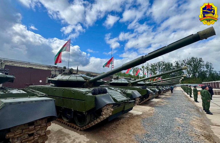 В войска передан первый батальон модернизированных Госкомвоенпромом танков Т-72БМ2